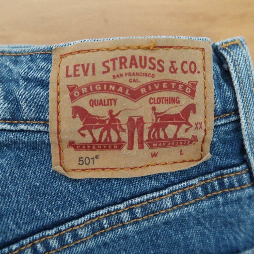 Levi's 501 Original Women's Shorts - Picture 4 of 8